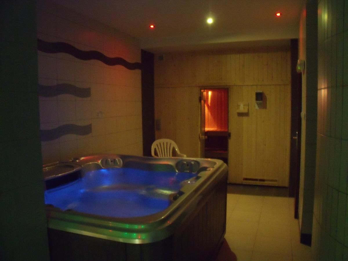 Курортные отели Willa Helvetia Wellness & SPA Корбелюв-26